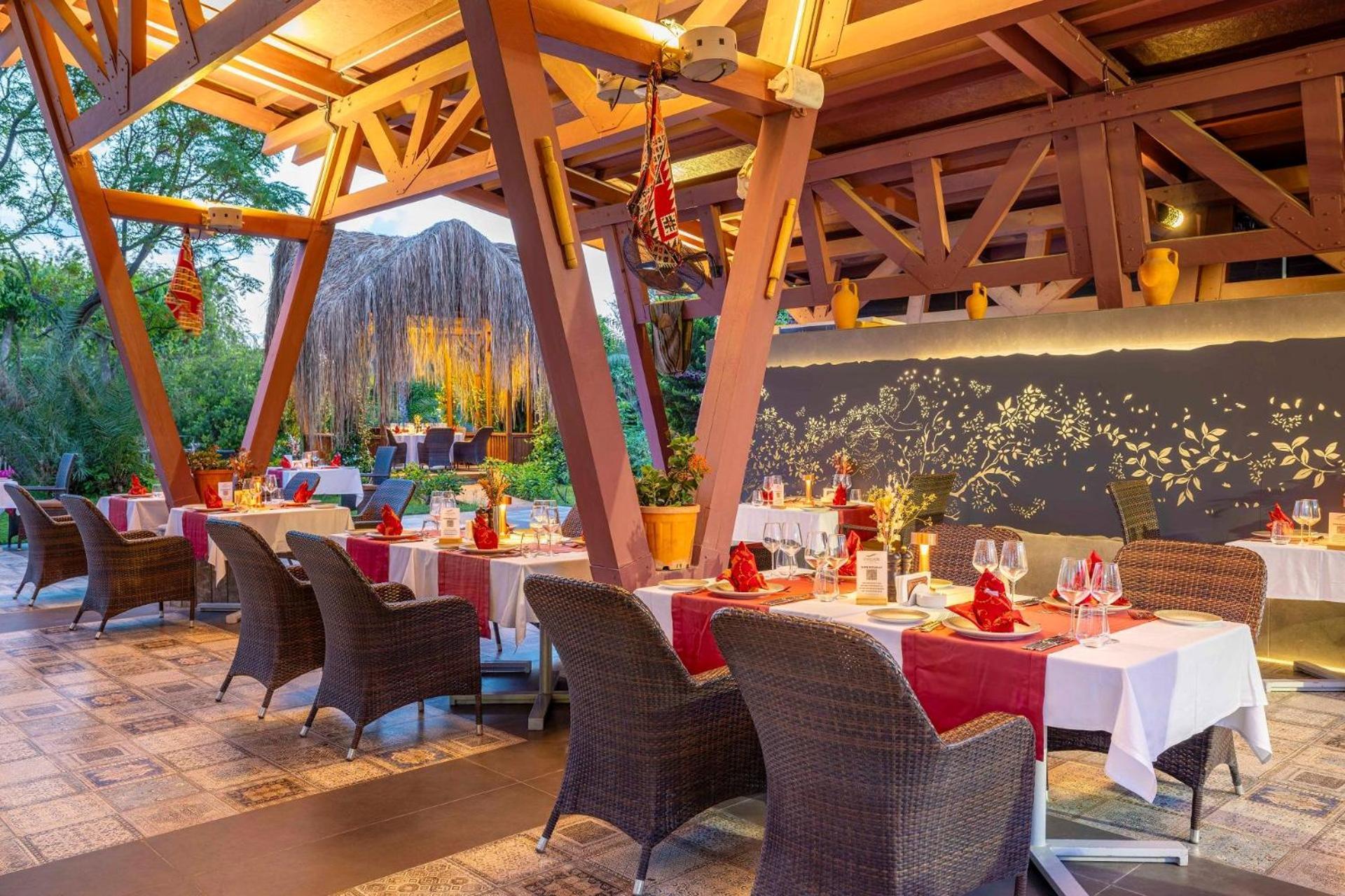 Concorde De Luxe Resort Antália Exterior foto Restaurant